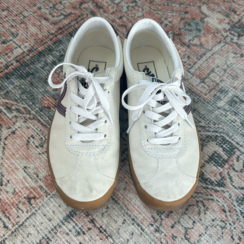Women’s Vans Sport Low